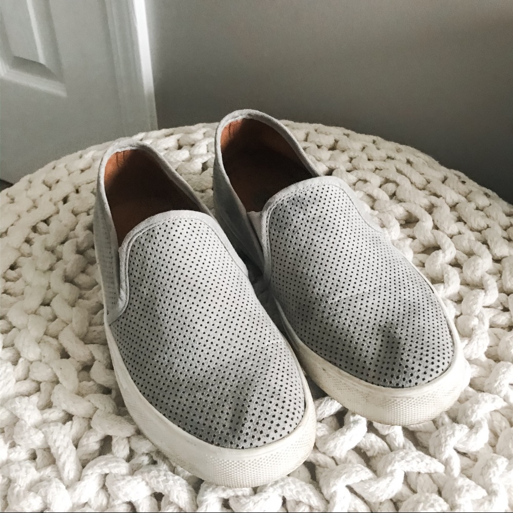SOLD Steve Madden Sneakers